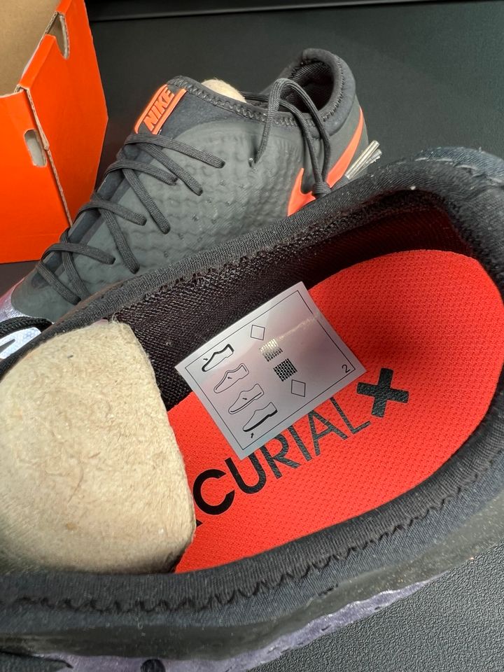 Nike MercurialX Finale TF Lila/Schwarz Schuhe Größen EUR 40 in Schwalbach a. Taunus