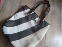 Burberry Tote Bag Leder Canvas Karo beige schwarz rot Handtasche Düsseldorf - Friedrichstadt Vorschau