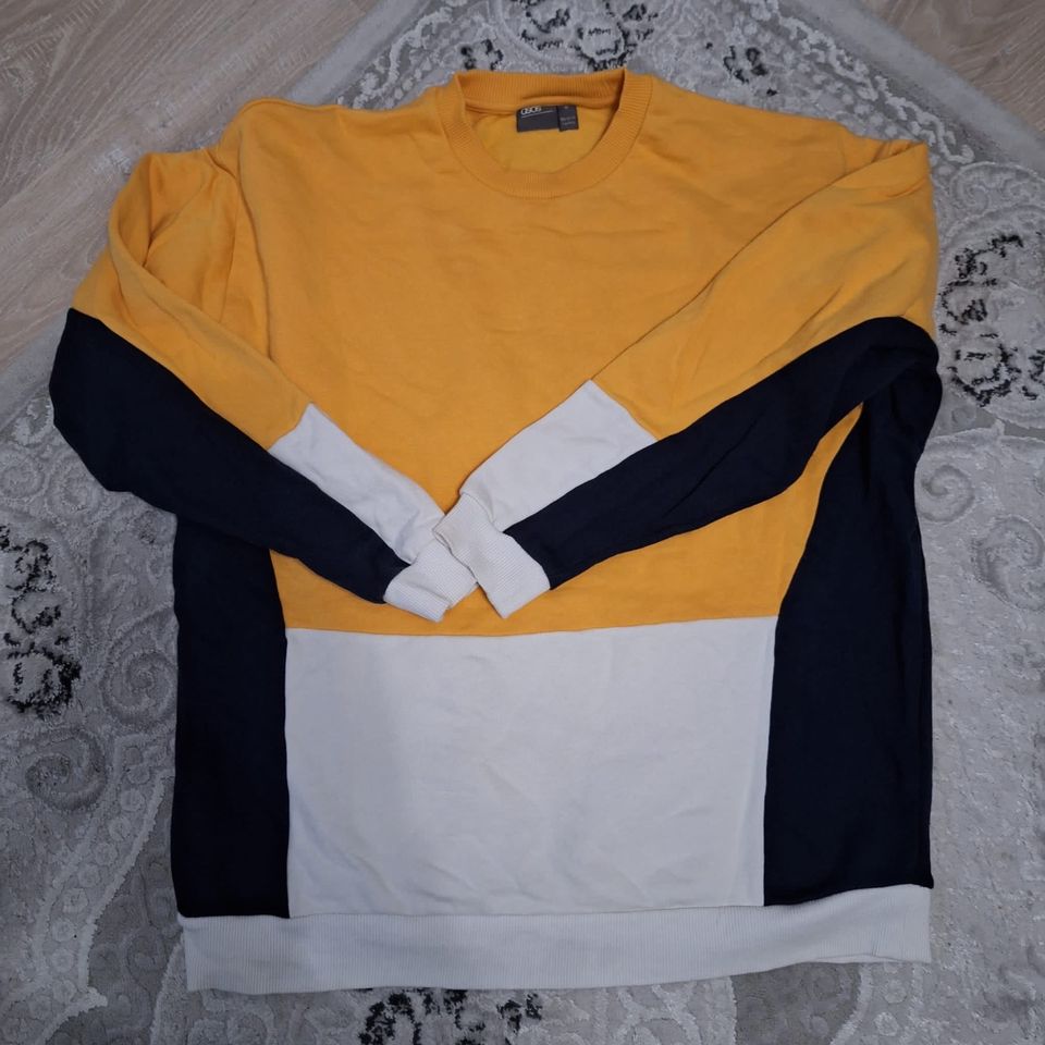 Asos Pullover gr.M in Stuttgart