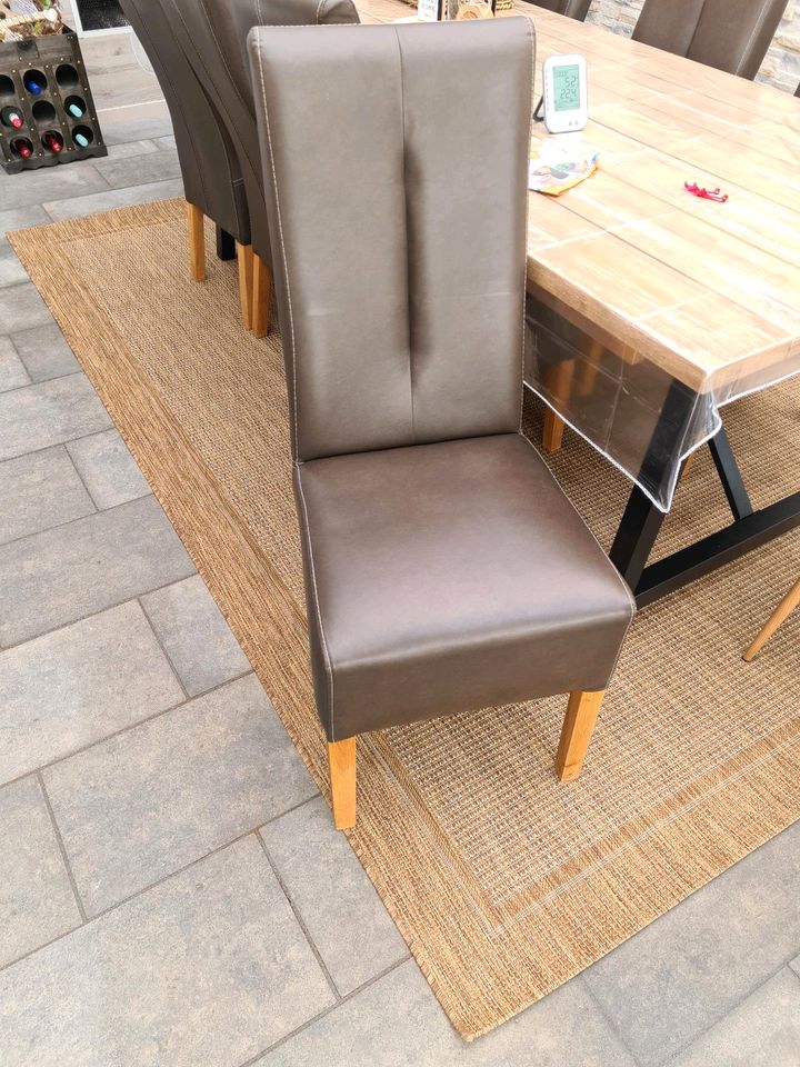 Stuhl Stühle 8 Stück Kunstleder Leder Holz in Hückelhoven