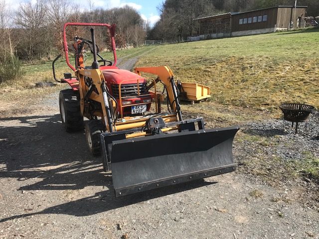 Schneeschild 1,5m mit Hydraulik in Breitscheidt