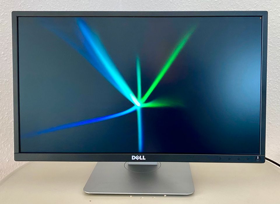 Dell P2217Hc LED 22" Widescreen LCD Monitor in Berlin