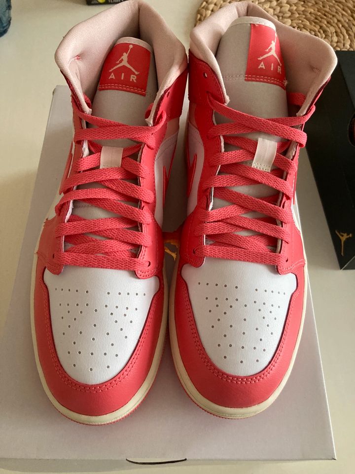 Nike Jordan 1 Mid Strawberrys and Cream Pink Weiß 43 11 in Mülheim (Ruhr)