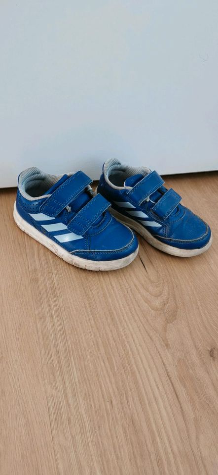 Adidas Schuhe Gr. 25 in Wolfsburg