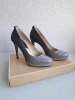 Michael Kors Damen Schuhe Pumps Heels NEU silber Gr. 36,5 Baden-Württemberg - Steinheim Vorschau