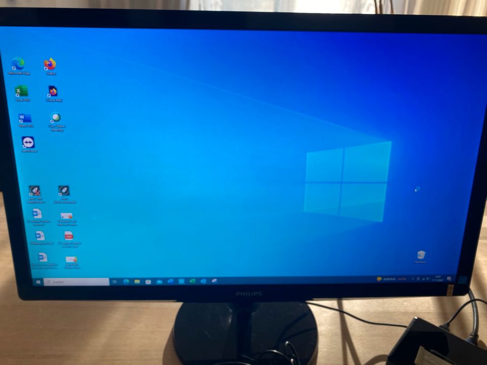 27“Zoll Philips Monitor LCD Displ, VGA, DVI-D MHL-HDMI Homeoffice in München