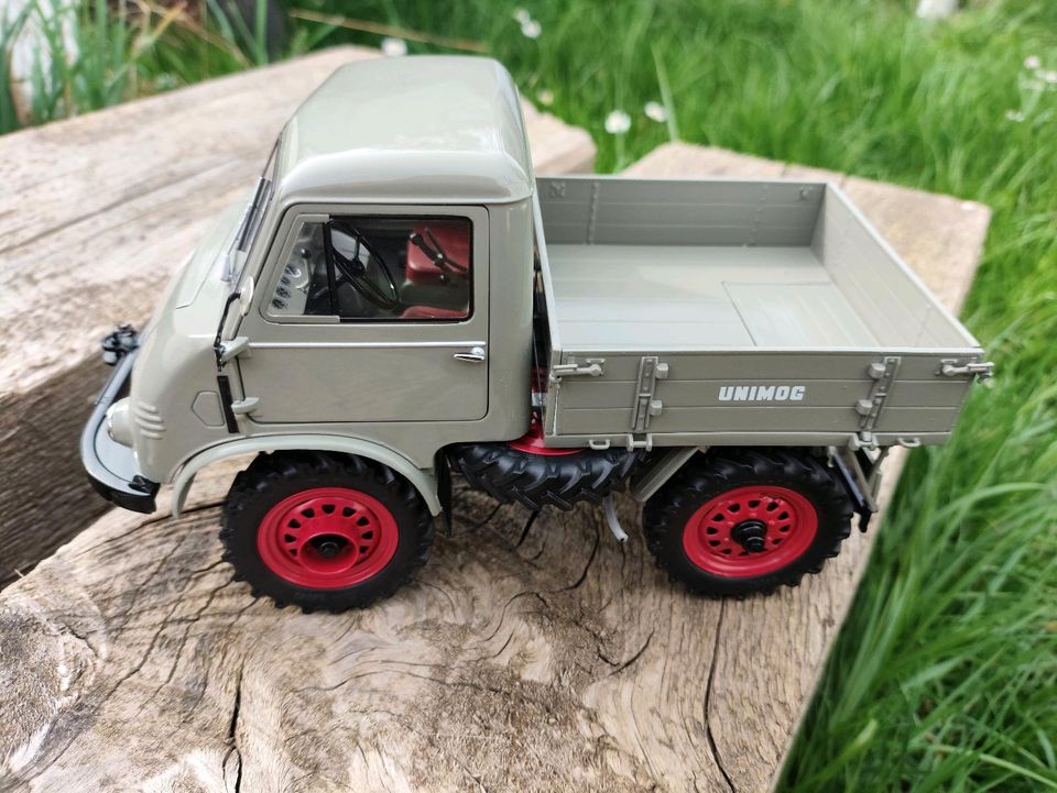 Schuco 1:18 Unimog 401 Westfalia Kabine Froschauge in Büdingen