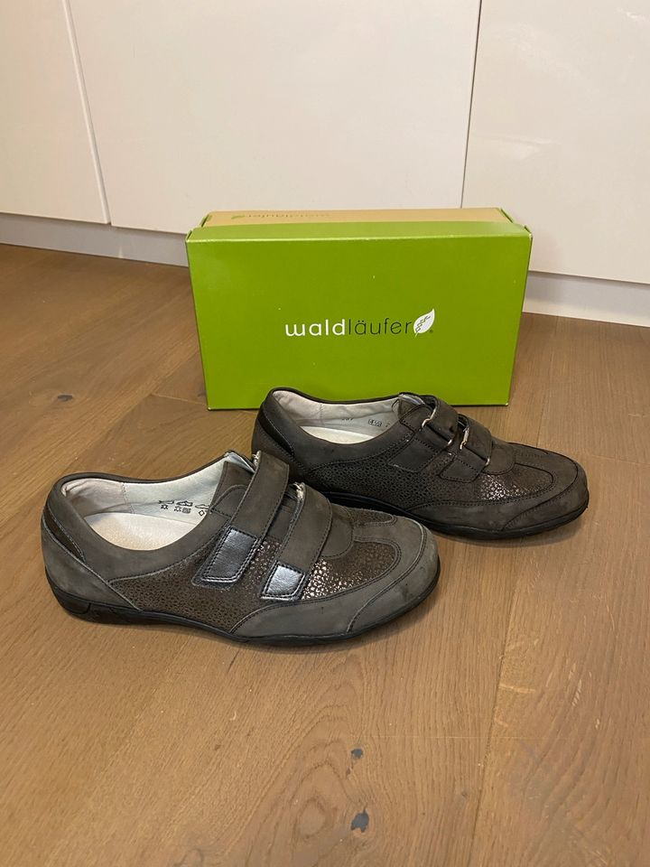 Waldläufer Klettschuh Damenschuh Nubukleder grau Gr. 37 top in Wölfersheim