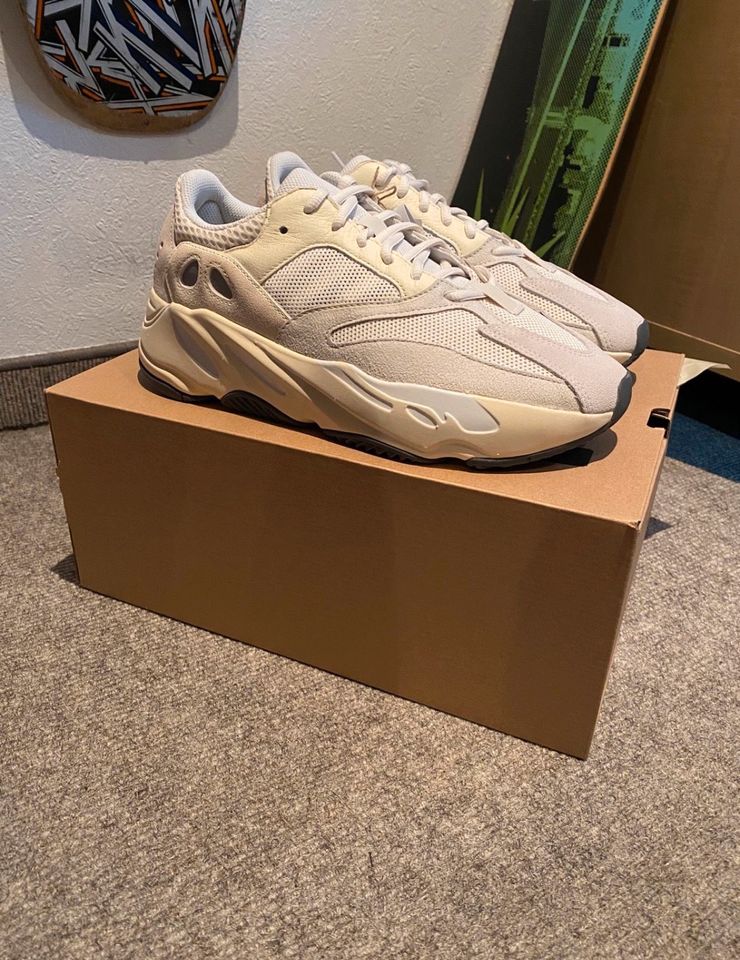 Adidas Yeezy Boost 700 Analog US 8.5 EU 42 DS in Nürnberg (Mittelfr)