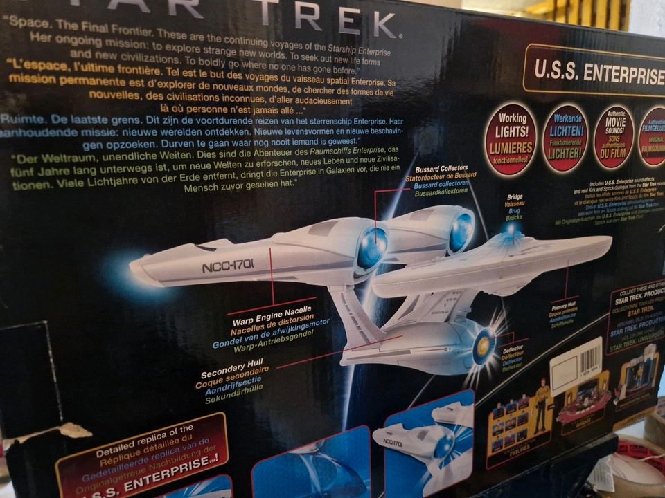 DVD Filme Star Trek + u.s.s. Enterprise model in Obertshausen