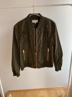 Michael Kors Jacke Blouson Bomberjacke dkl.grün Gr. XL München - Bogenhausen Vorschau