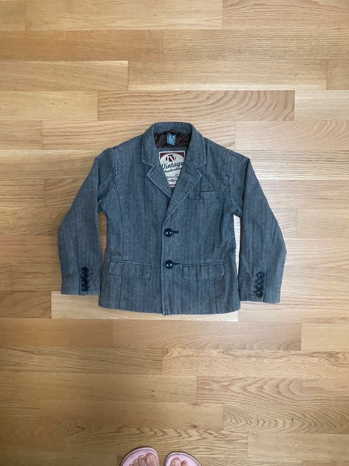 Schickes Jacket Gr.104 Jungen neuwertig in Frankfurt am Main