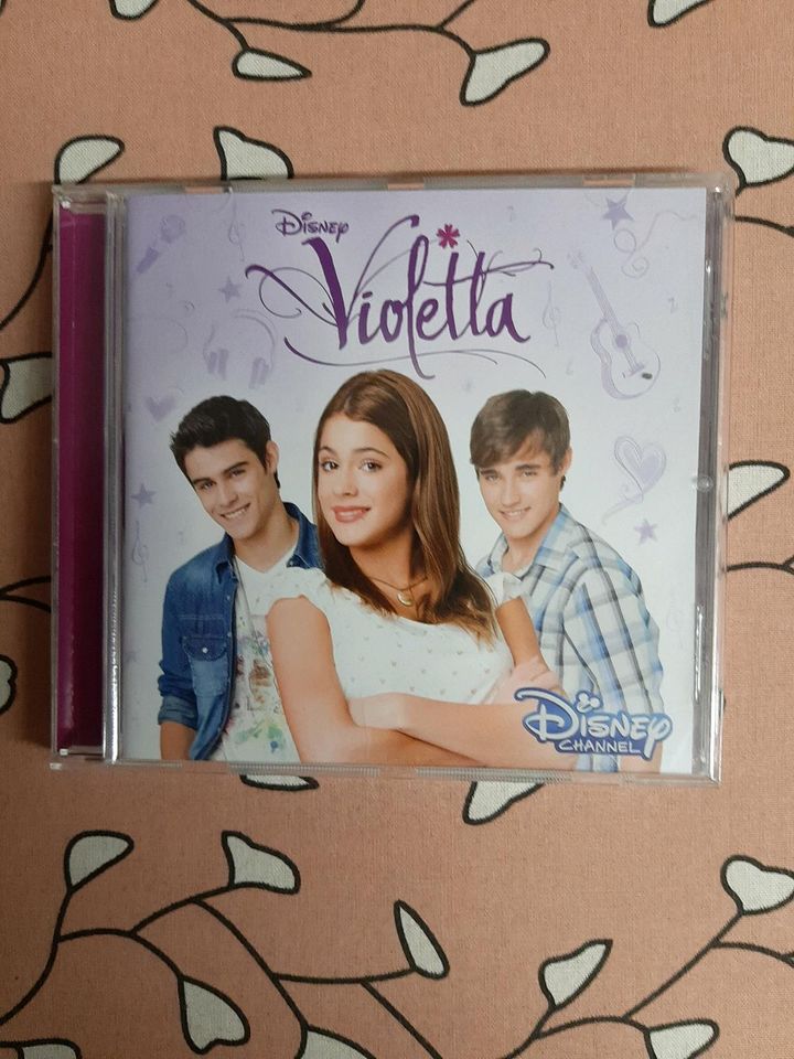 Disney Violetta CD, DVD etc. in Neumünster
