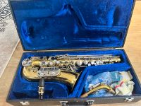 Alt Saxophon Luxor mit Koffer und Stativ Nordrhein-Westfalen - Nümbrecht Vorschau