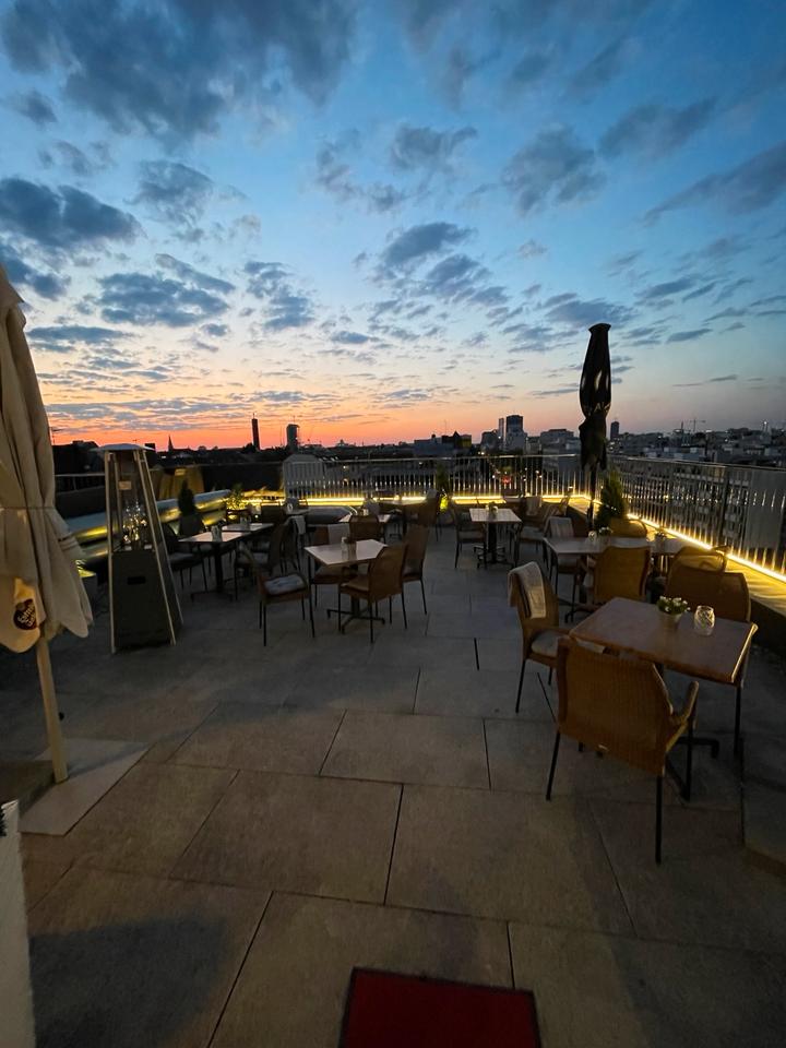 Frühstücks Skybar sucht Team-Unterstützung in der Küche in Berlin