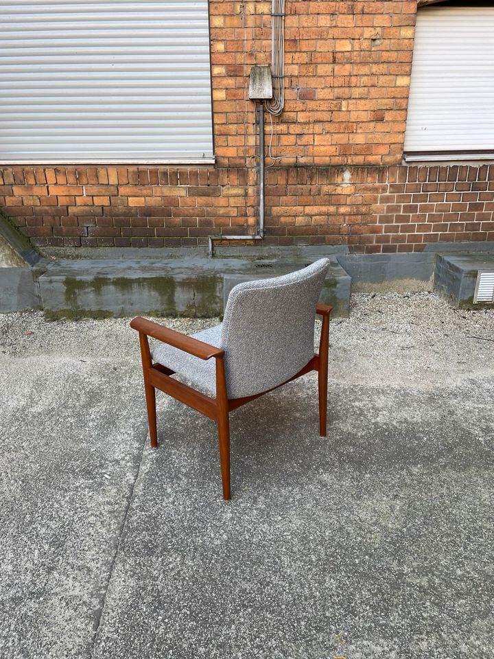 ◤ Diplomat Stuhl von Finn Juhl für France & Søn Teakholz Sessel Teakl Dänisch Design mid Century Danish Chair 50er 60er 70er neu gepolstert Sofa Couch daybed Holz massiv Schreibtisch Desk Büro in Berlin