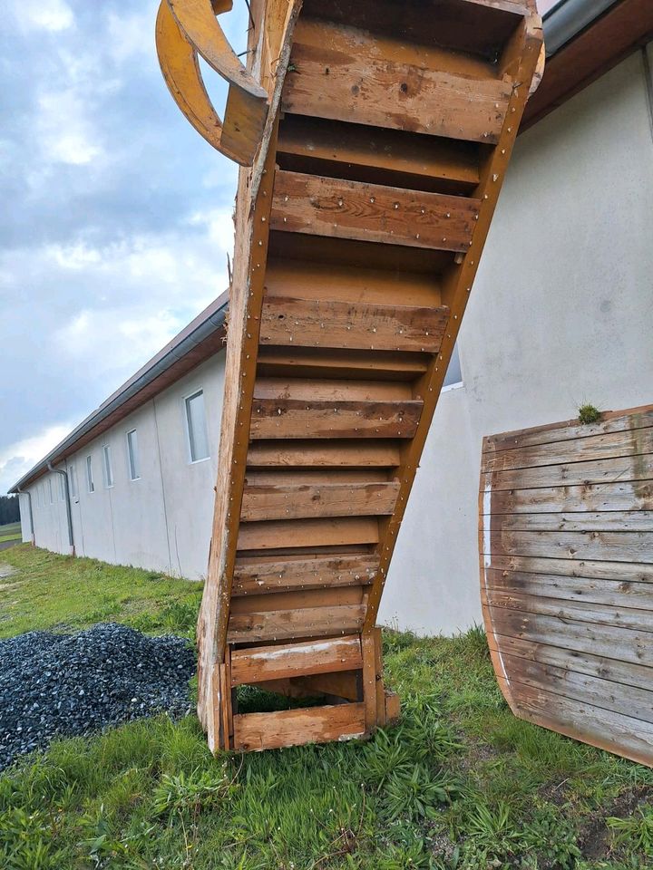 Holztreppe in Tirschenreuth