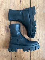 Boots Stiefel Gr. 42,5 schwarz Plateau Friedrichshain-Kreuzberg - Friedrichshain Vorschau