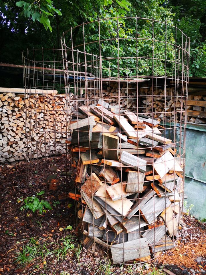 5 Stück Baustahlmatten-/Korb für Brennholz in Reichersbeuern