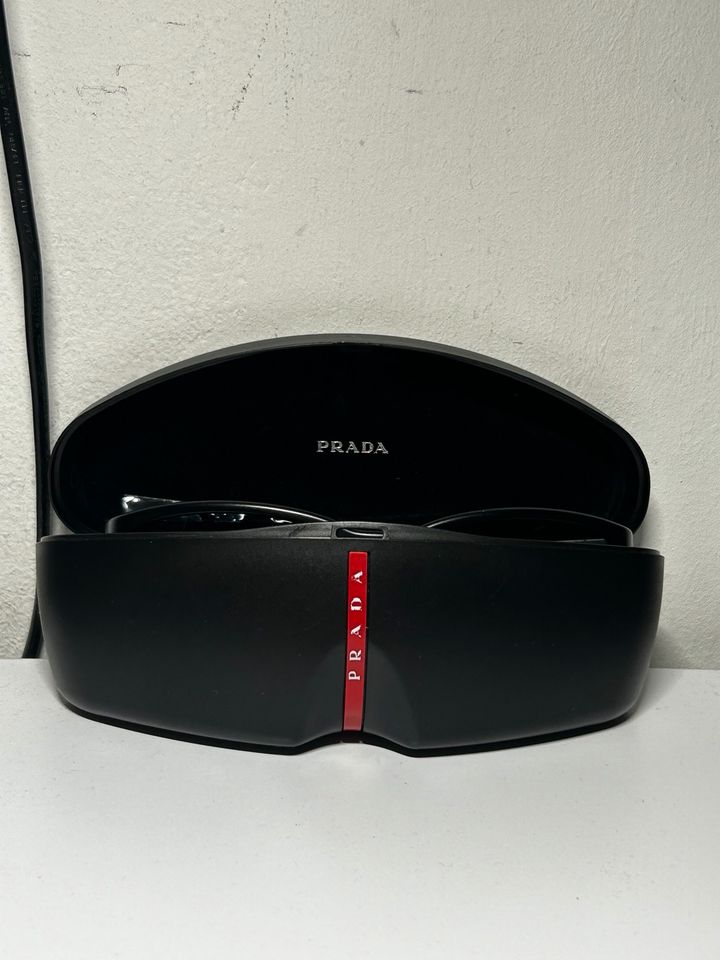 Prada Sonnenbrille in Düsseldorf