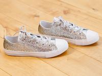 CONVERSE CHUCKS SCHUHE SNEAKER GLITZER SILBER WEISS 36/37 NEU!!! Hessen - Felsberg Vorschau