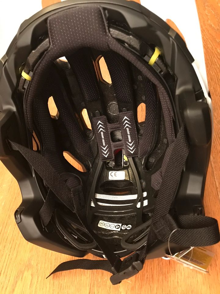 Helm MTB Bell Super DH spherical fasthouse L in Taufkirchen München