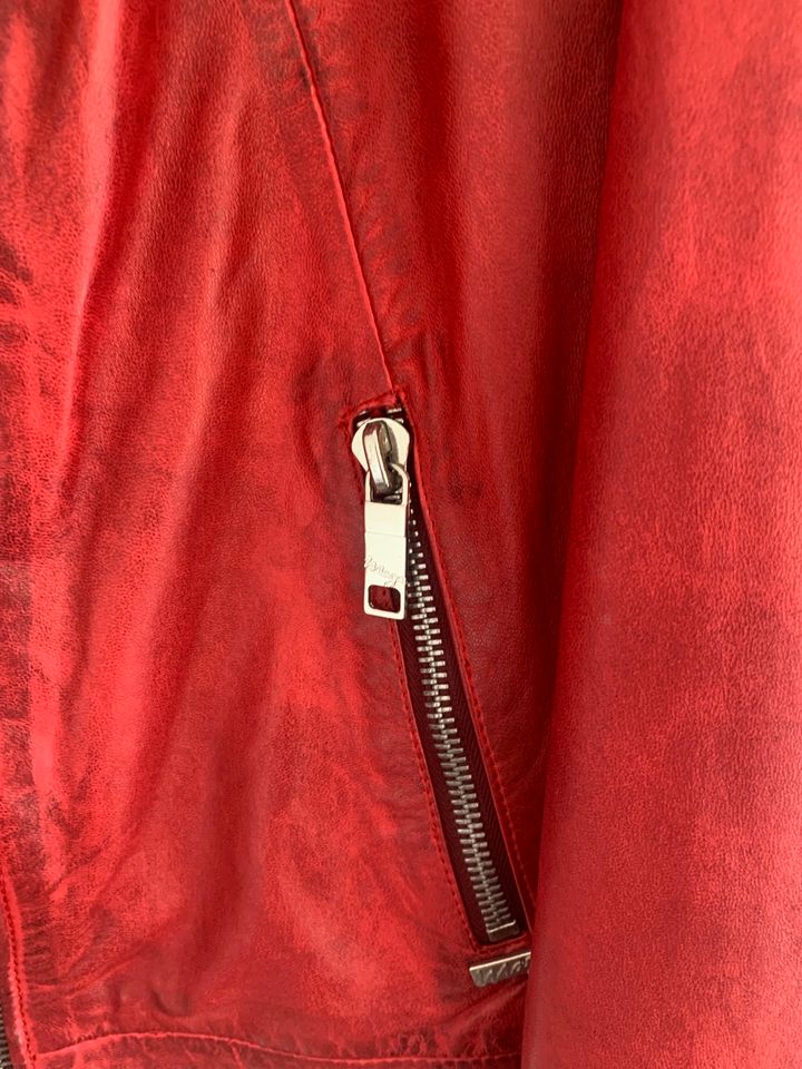 Maze Lederjacke Gr M neu mit Etikett Farbe Grenada rot in Baden-Württemberg  - Esslingen | eBay Kleinanzeigen ist jetzt Kleinanzeigen