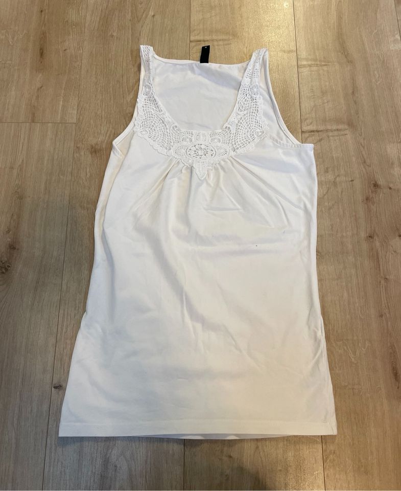 „Vero Moda“ Damen Top mit Spitze in Heilbad Heiligenstadt