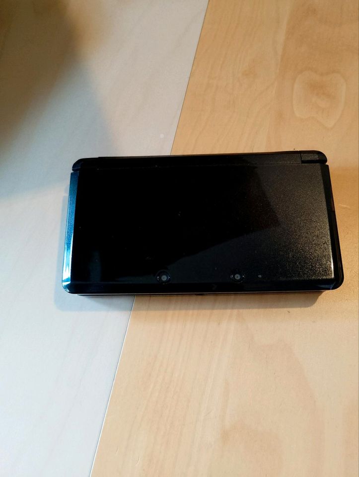 Nintendo 3 DS Schwarz in Cloppenburg