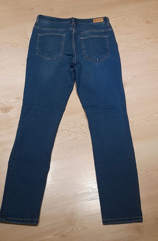 Jungen-Jeans Größe 176 in Bautzen