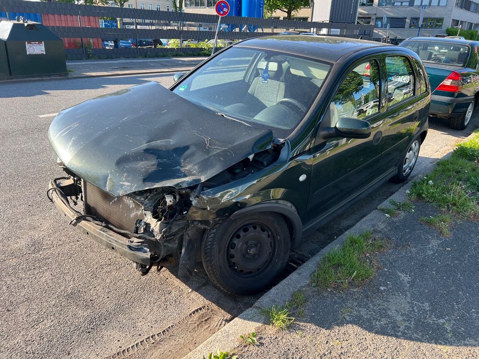 Opel Corsa C 1.2 99.000 Km Automatik Unfall in Hamburg