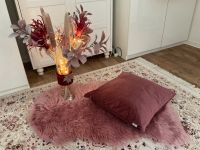 Kissen, Teppich, Vase, kunstblumen ….als Set Nordrhein-Westfalen - Neuss Vorschau
