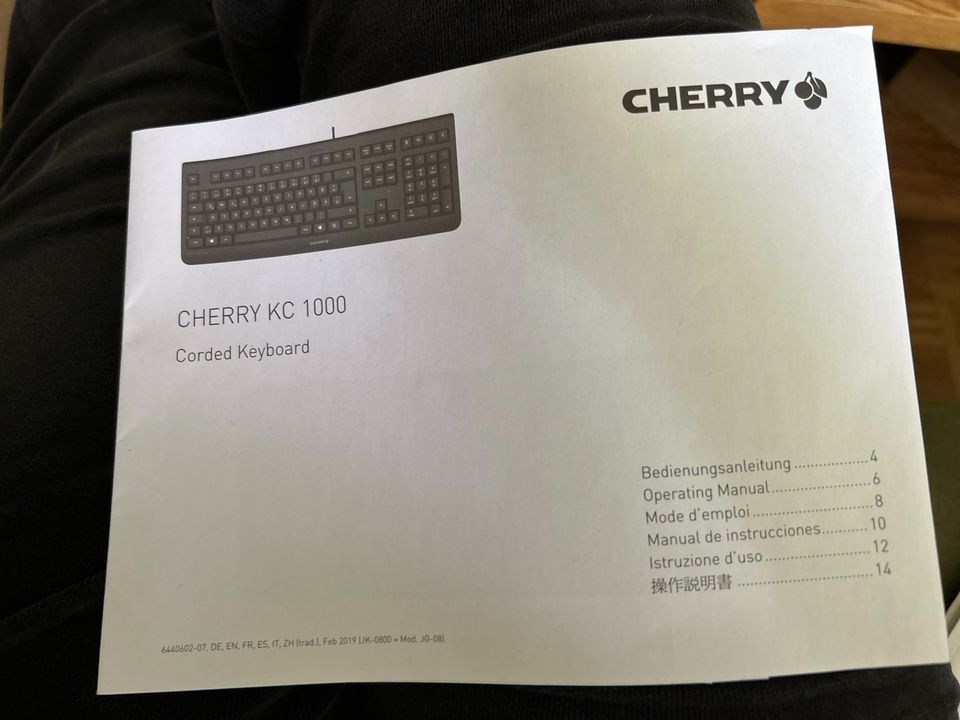 Kaum gebrauchte Cherry KC 1000 Tastatur in Berlin