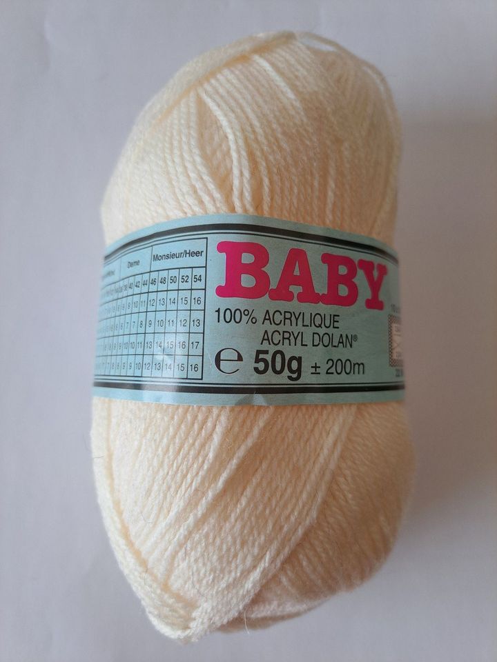 150g Wolle hellgelb Babygarn Strickgarn in Dresden