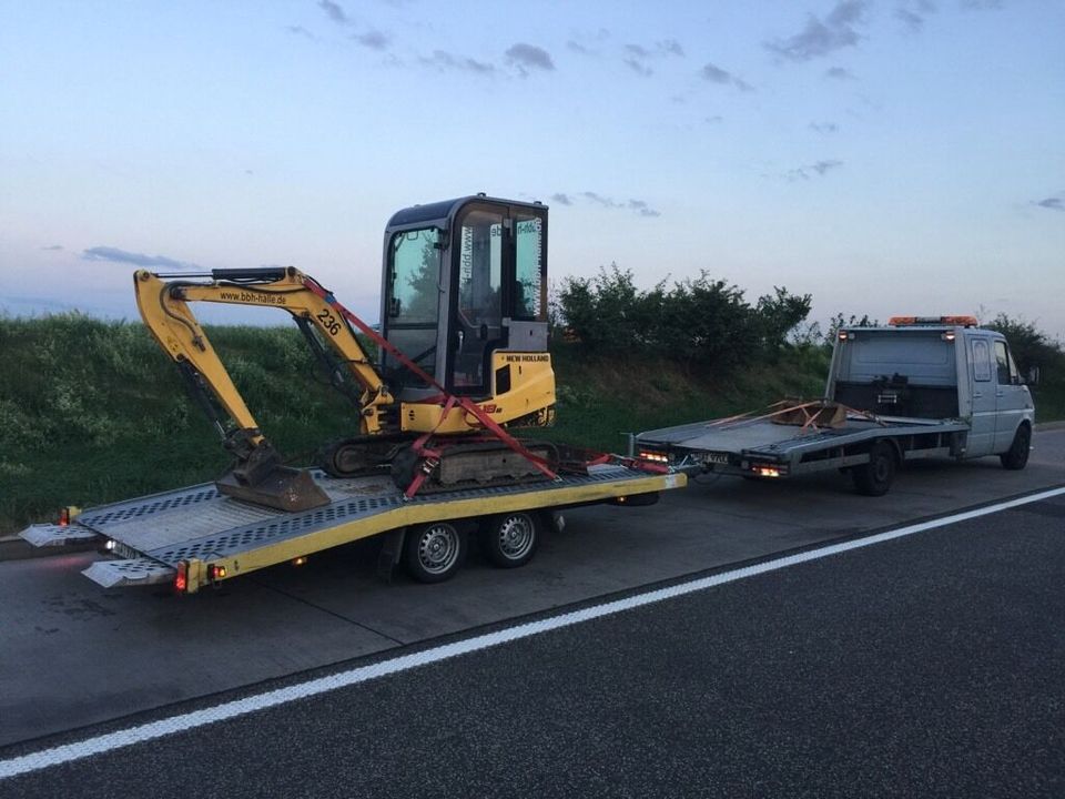 Baumaschinen Schneepflug Schmalspur Traktor Mini Bagger Transport in München