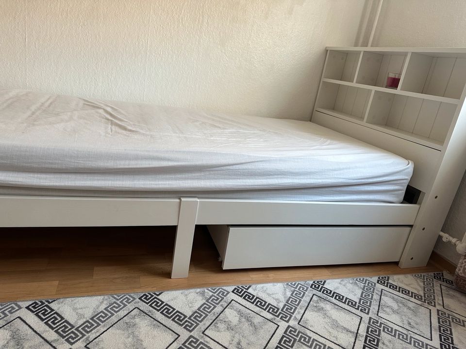 Ikea bet 100 200 neu ein Monat  gebraucht ohne Matratze in Hannover