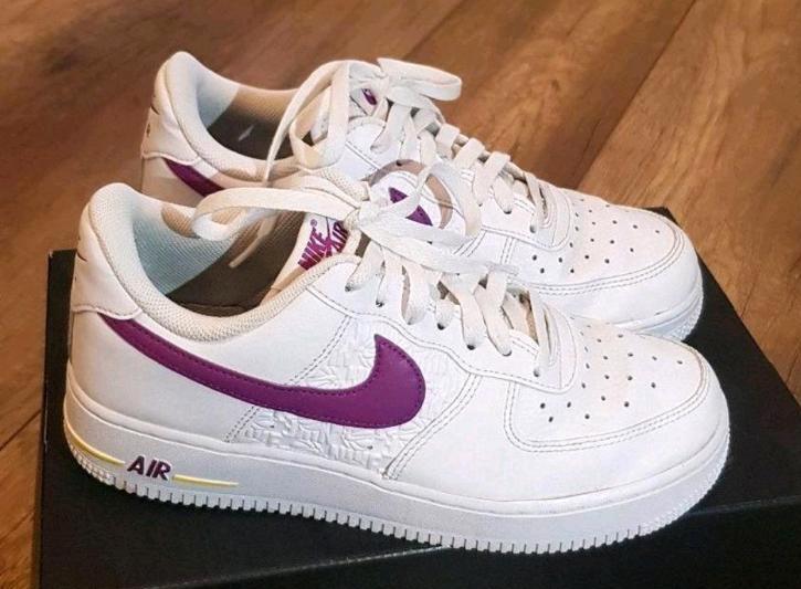 nike air force 1 wild berry  yellow ausverkauft gr 39  Tausch in Rheinfelden (Baden)