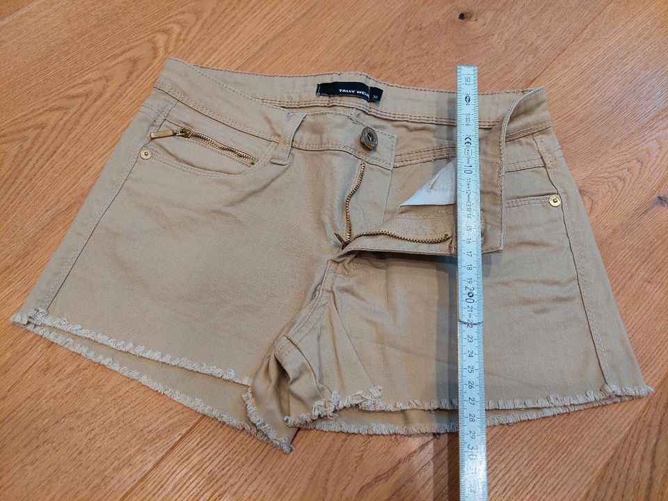 #NEU Shorts Hotpants Gr.S/36 creme in Rain Niederbay