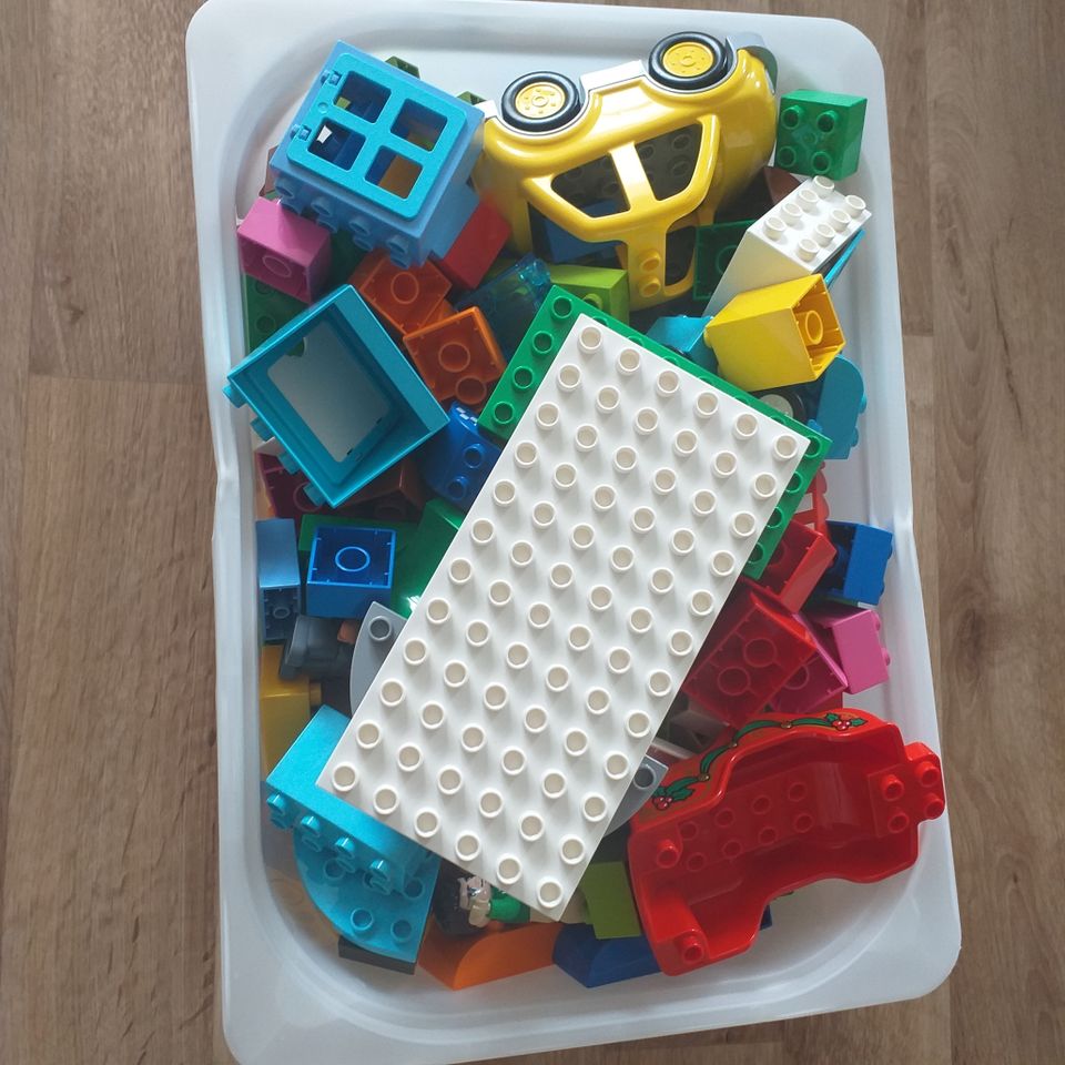 Eine Kiste Lego Duplo in Apolda