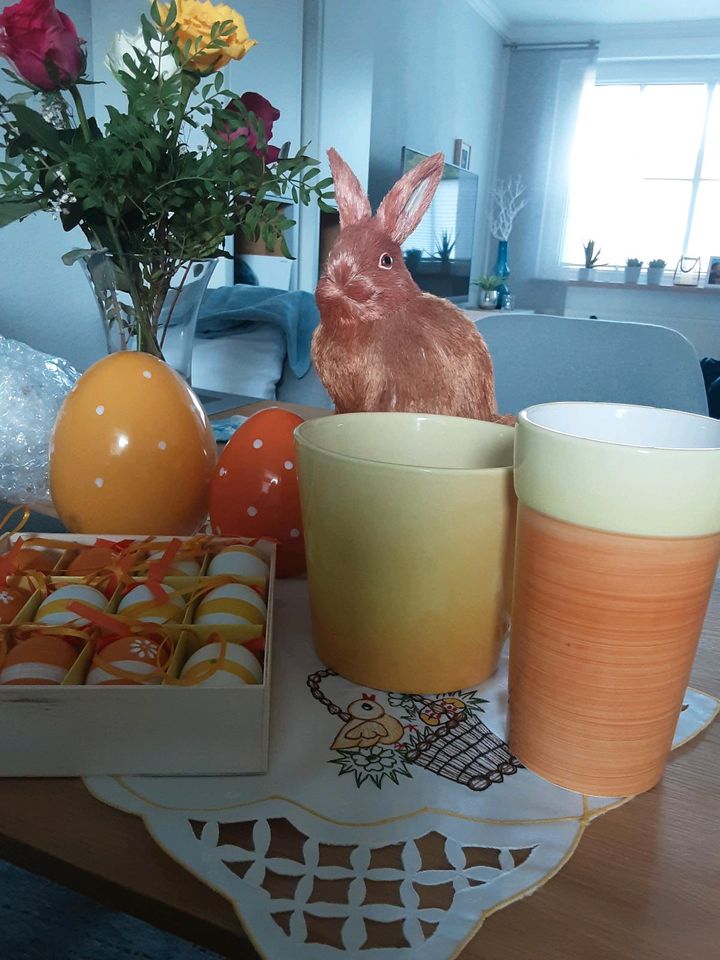 Osterdeko Vase Übertopf Keramikeier Hase in Zeitz