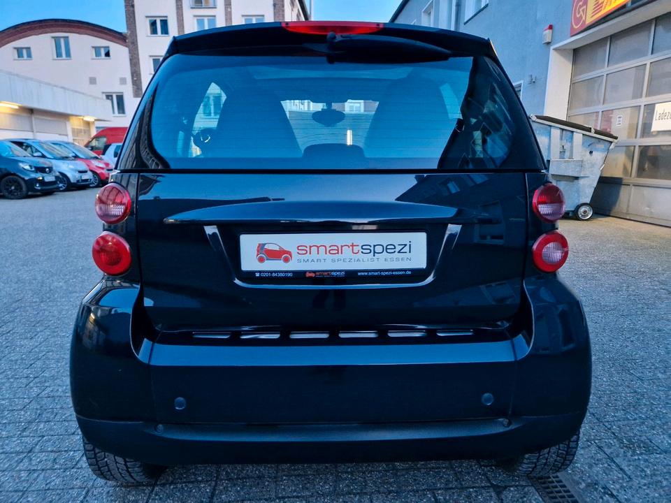 smart forTwo AUTOMATIK,KLIMA,PANORAMA,GARANTEI INSP+TÜV NEU in Essen