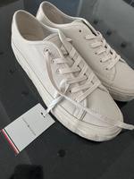 Tommy Hilfiger Sneaker – Ungetragen, top Zustand! Nordrhein-Westfalen - Ratingen Vorschau