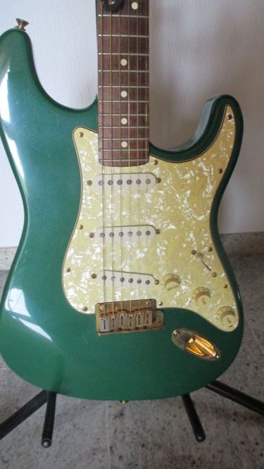 Fender E-Gitarre Stratocaster USA, Special Edition 1993, Koffer in Biebertal