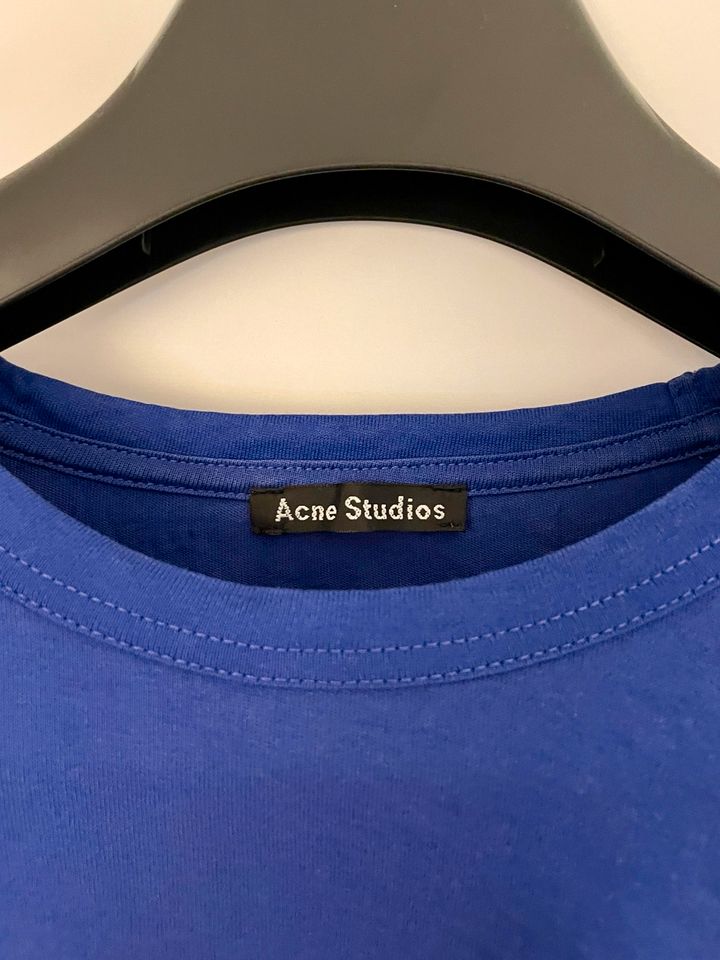 Acne Studios Nash Face TShirt L in Berlin