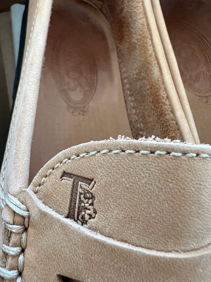 Tod‘s, Mokkasins, Farbe beige, Gr. 36,5 in Pforzheim