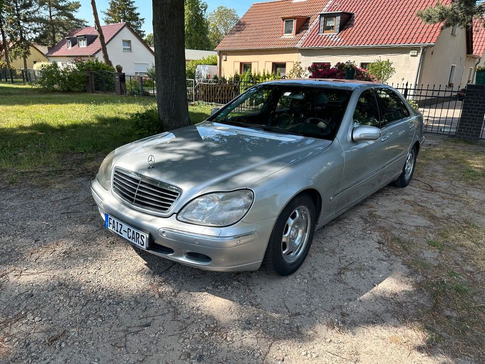 Mercedes-Benz S 320 Lang Benzin Vollaustattung TÜV NEU in Berlin