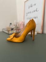 Zara Pumps 37 High Heels stiletto gelb schleife Baden-Württemberg - Mannheim Vorschau