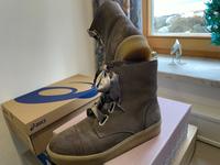 Edle Winter Boots gefüttert grau/taupe v. Zahira Gr. 42 Neuwertig Bayern - Sankt Wolfgang Vorschau