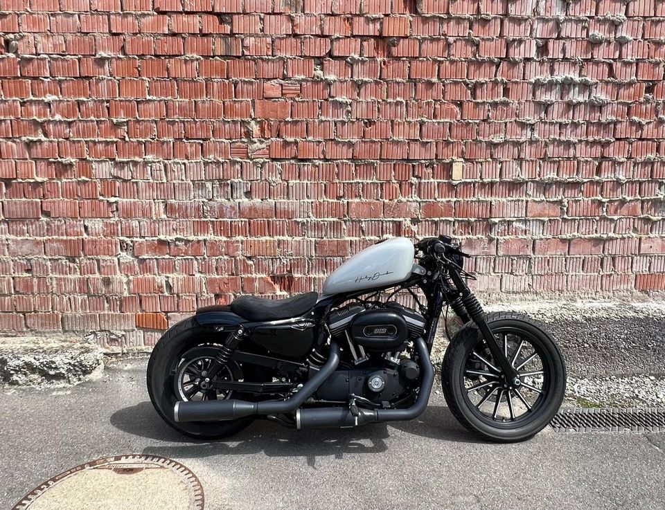 Harley Sportster Iron 883 Custom in Kornwestheim