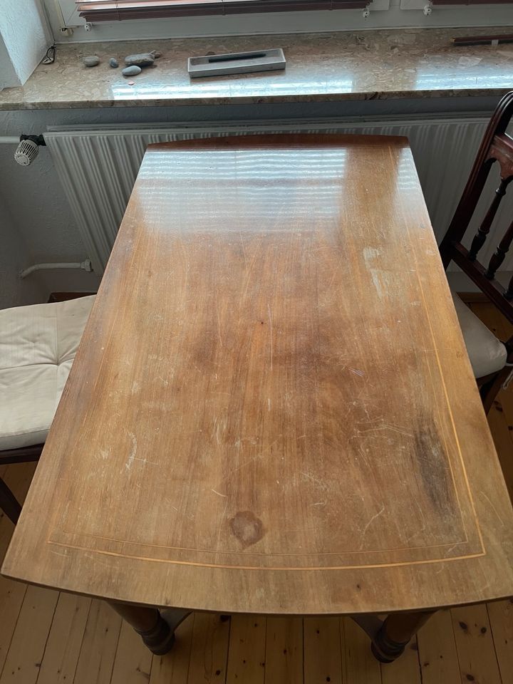 Vintage Tisch und 2 Stühle zur Abholung in Garbsen